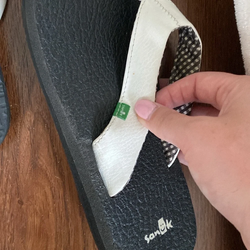 Women’s Sanuk flip flops - Picture 5 of 6